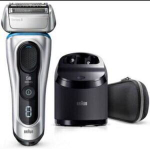 ブラウン シェーバーBRAUN シリーズ8 8390CC-V 自動洗浄付き