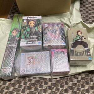 鬼滅の刃 在庫処分 まとめ売り 竈門炭治郎 竈門禰豆子 遊郭編 無限列車編 我妻善逸 嘴平伊之助 フィギュア 食器 期間限定福袋