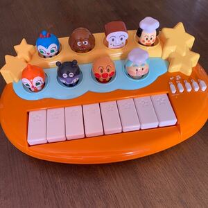 アンパンマン　ピアノ　おもちゃ　美品