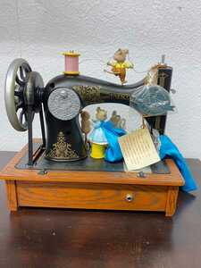 enescoenesko antique music box sewing machine body only size... width 22. height 18. depth 12. adaptor is not ka fee 