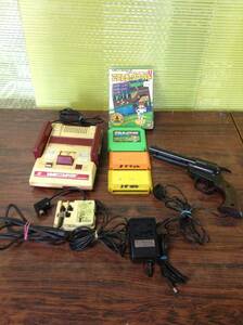 Nintendo Famicom console controller 3games 任天堂 ファミコン 本体1台 コントローラー1台 ゲーム3本 動作品有 K608