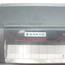 B11-113 SANYO/サンヨー WMR-D6 カセットデッキ ラジカセ シルバー【通電・動作確認済み】_画像3