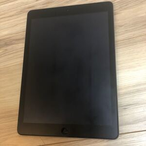 iPad Air Wi-Fi スペースグレイ 64GB MD787J/A 中古 保護フィルム、ケース付き