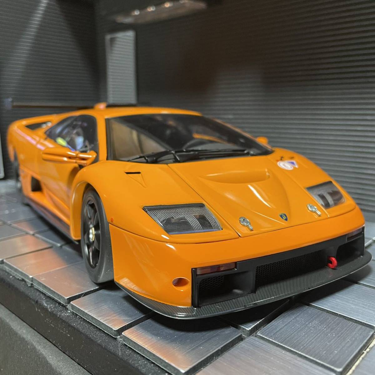 Yahoo!オークション -「オートアート 1/18 ディアブロ」の落札 Yahoo!オークション -「オートアート 1/18 ディアブロ」の落札