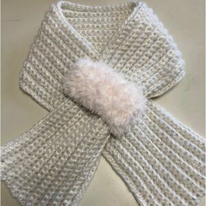 手編みプチマフラー ミニマフラーハンドメイド 女性用 ファッション小物
