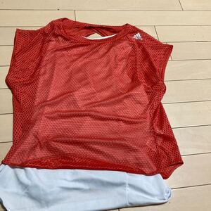 adidasトップスタンクトップ2枚セット