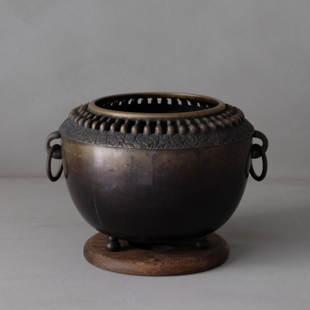 ヤフオク! -火鉢 アンティーク(銅製)の中古品・新品・未使用品一覧