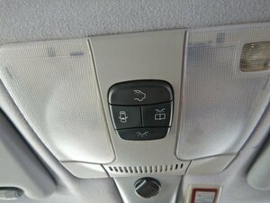 ベンツ CLK200 KOMPRESSOR W208 CLK 02年 208344 ルームランプ (在庫No:504271) (7086)