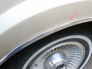  Lincoln Continental MarkⅥ 81 год L11F левый заднее крыло молдинг колесной арки ( наличие No:029211) (6886)