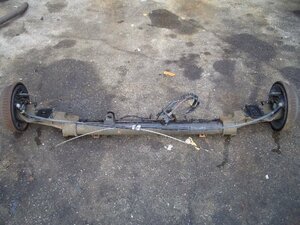 * Chrysler Voyager GS 98 year GS33S rear axle beam ( stock No:A02282) (4981)