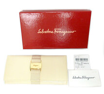 ◎極美品 Salvatore Ferragamo サルヴァトーレ フェラガモ ヴァラ 長財布 22 3059 レザー リザード型押し アイボリー×ゴールド金具 ON4556_画像7