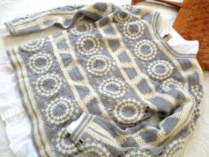 １４美品★ハンドメイド★手編み棒針透かし模様編みウールセーター　M