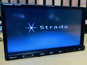 2018年発売モデル Strada CN-E300D 1SEG Panasonic純正新品アンテナキット付 Bluetooth audio ハンズフリー