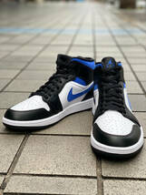 正規品 【us12】 NIKE ナイキ AIR JORDAN1 MID エアジョーダン1 ミッドカット ROYAL 白 黒 ロイヤルブルー NBA バスケット 30㎝ _画像3