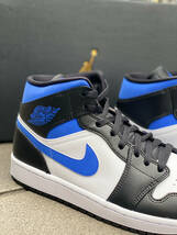 正規品 【us12】 NIKE ナイキ AIR JORDAN1 MID エアジョーダン1 ミッドカット ROYAL 白 黒 ロイヤルブルー NBA バスケット 30㎝ _画像6