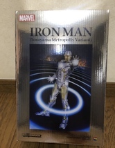 新品未開封☆HAJIME SORAYAMA　IRONMAN　アイアンマン100%&400% BE@RBRICK ベアブリック 　KＡＷＳ　村上隆　空山基　 Javier Calleja　_画像2