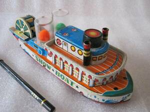 [ toy ] tin plate made friction show boat cotton ball . comming off. 