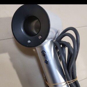 ダイソンドライヤー dyson HD01 WSN