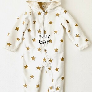 babyGAP ベビー　ボディーオール　星柄とボアのリバーシブルふわふわもこもこでとても暖かい。寒さ対策にぴったり。80センチ