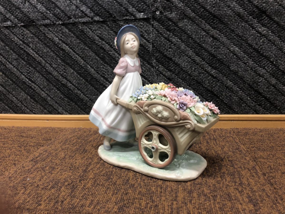 リヤドロ lladro 「sparrows and flowers vase」 セール品の値段