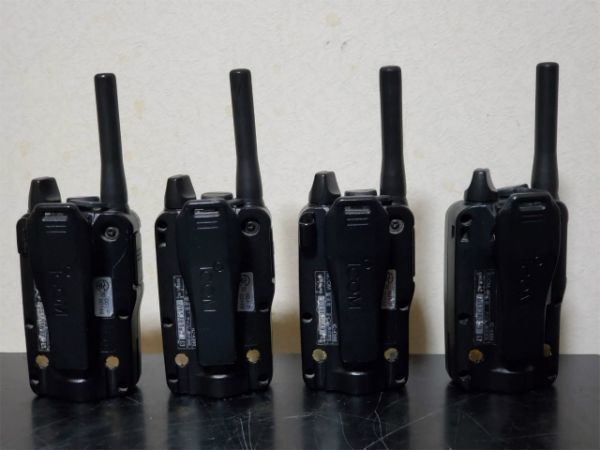 予約販売 [4-7]ICOM 無線機 まとめ 無線 セット 4台 IC-4300 