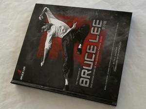 李 小龍 ブルースリー Treasures of Bruce Lee The Official Story of the Legendary Martial Artist ハードカバー 展示品