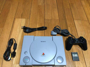 初代 PlayStation　プレイステーション PS1 プレステ1 SCPH-7000　本体　SONY/ソニー 製造 : AIDEN