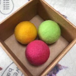 猫のおもちゃ☆ニャン玉☆鈴入り羊毛フェルトボール