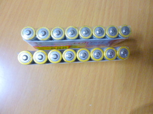 未使用　　新品　　アルカリ乾電池　単4電池　単4　 8本　×　２パック　日本製　　富士通
