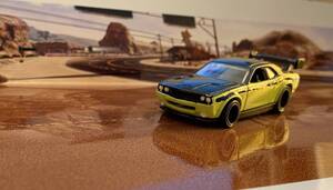 ワイルドスピード　スカイミッション　2011 Dodge Challenger SRT-8　改造品　1/64