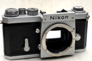 Nikon ニコン最高峰 昔の高級一眼レフカメラ F ボディ (後期型) 希少な作動品