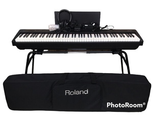 美品 Roland FP-30 電子ピアノ キーボード 2020年製 ブラック ローランド 楽器 スタンド ペダルスイッチ 譜面台 ケース付 直接引取可