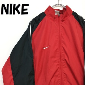 NIKE