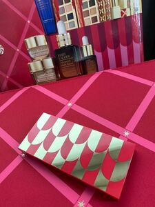 新品・未使用 エスティローダー ESTEE LAUDER アイシャドウ アンド チークパレット キャンディ グロウ