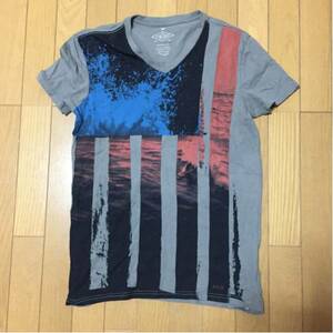 AMERICAN EAGLE アメリカンイーグル Vネック Tシャツ USA アメリカ 星条旗