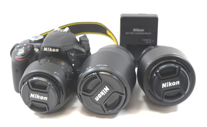 カメラ Nikon D3300 デジタル一眼レフカメラ レンズ付き 充電器付き 通電確認済み 撮影未確認 ジャンク品【A70】　