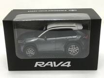 ARトヨタ RAV4 ADVENTURE アドベンチャー 非売品 プルバックカー 全長約105mm ツートーン アッシュグレーメタリック×グレーメタリック 2QX_画像1