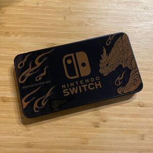 Switch ゲームカードケース スイッチ カードケース 24枚 収納 薄型 防塵 ソフト モンハン