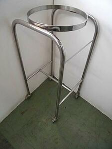 * 61689 lavatory pcs single with casters . width 35.5x depth 37x height 78.5cm stainless steel lavatory pcs . put used **