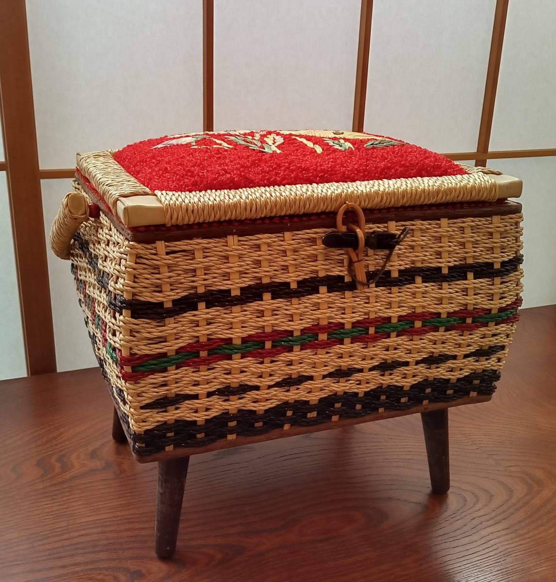 ヤフオク! -昭和レトロ 裁縫箱(アンティーク、コレクション)の中古品 
