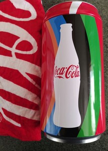 コカ・コーラ2012フード付きタオル
