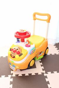  used Anpanman good ..biji- car lack of parts equipped baby baby vehicle toy for riding 