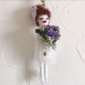 ドールチャーム ウェディング 花嫁 ホワイト ふんわり ドレス 指輪 プレゼント ブーケ 結婚 記念 飾り フラワー アクセサリー