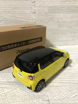 1/30 トヨタ 新型パッソモーダ Passo MODA TWO TONE 非売品 カラーサンプル ミニカー ブラックマイカxレモンスカッシュクリスタル_画像2