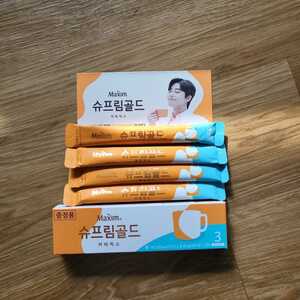 韓国★インスタントコーヒー パクソジュン モデル マキシムコーヒー　シュプリームゴールド　マグ　コーヒー パンフレット 4本セット 新品