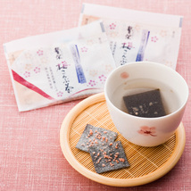 【送料無料】北海道産こんぶ使用 贅沢梅こんぶ茶 15袋入り 5箱セット_画像2