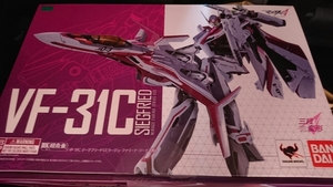 * DX Chogokin Macross Delta VF-31Cji-k Freed ( Mirage *fa Lee na*ji-nas machine ) unopened 