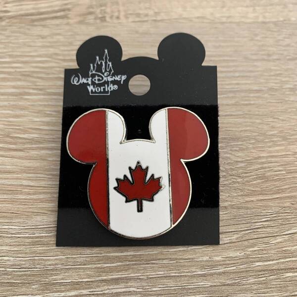ディズニーピンバッジ!カナダ国旗:美品