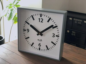  wall часы ( Hammer щипцы re-) настенные часы steel часы in пыль настоящий Vintage дизайн модный 4 угол квадратное 