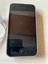 アップルのiPhone 3G　モデルNo. A1241 iPhone 4s - 16 GB _画像2